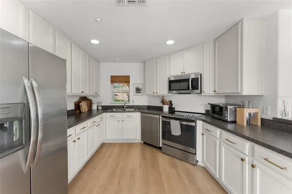 $359,900 | 13705 Golden Russet Drive, Winter Garden, FL 34787