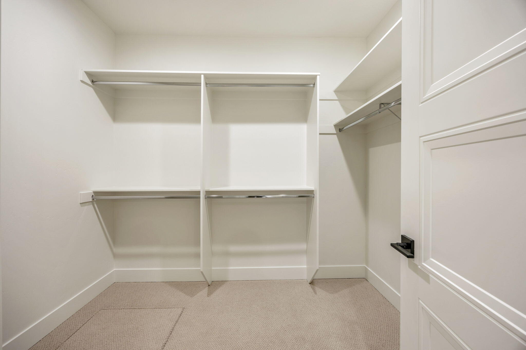 340 Randy Street Ashland, OR 97520 - Photo 23 of 44 Primary Walk in Closet