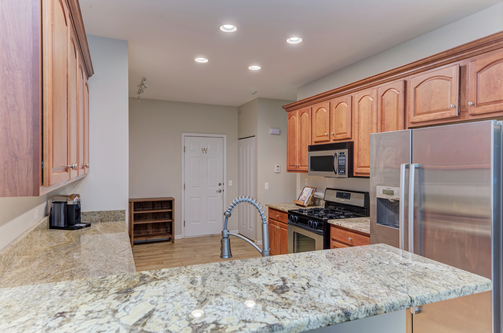 378 Ridge Road North Aurora, IL 60542 - Photo 13 of 38 Gallery Image 13