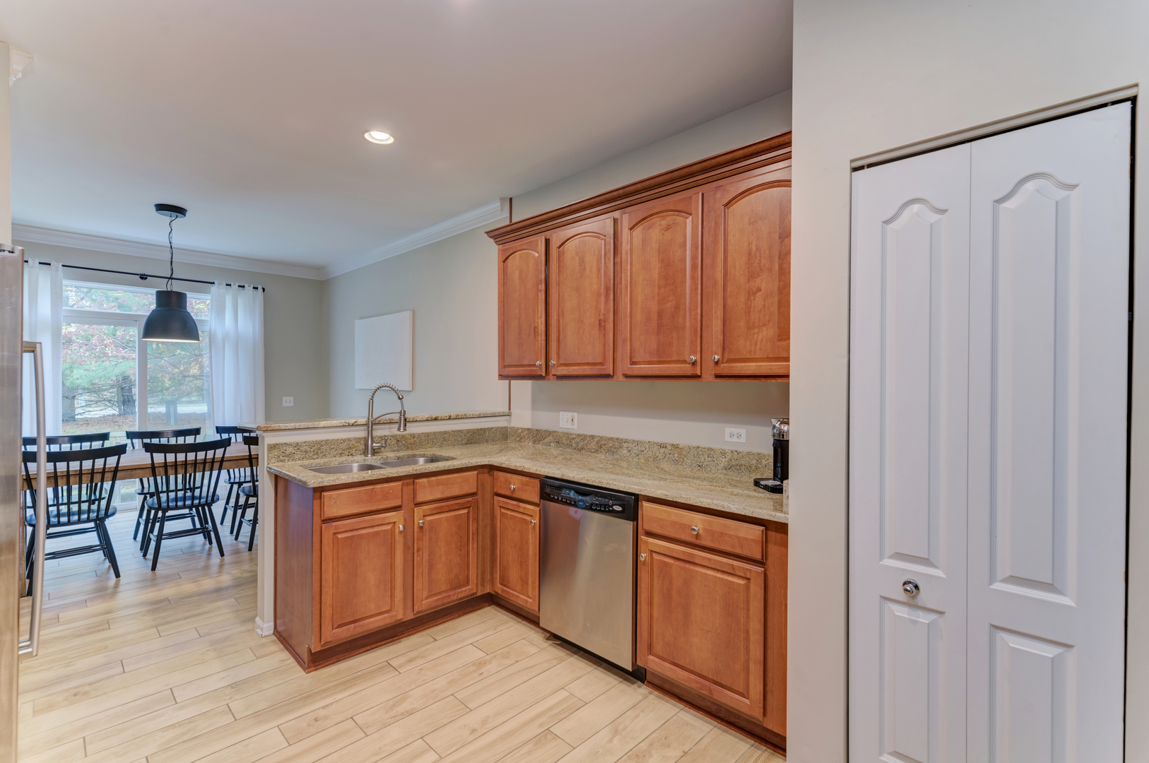 378 Ridge Road North Aurora, IL 60542 - Photo 15 of 38 Gallery Image 15