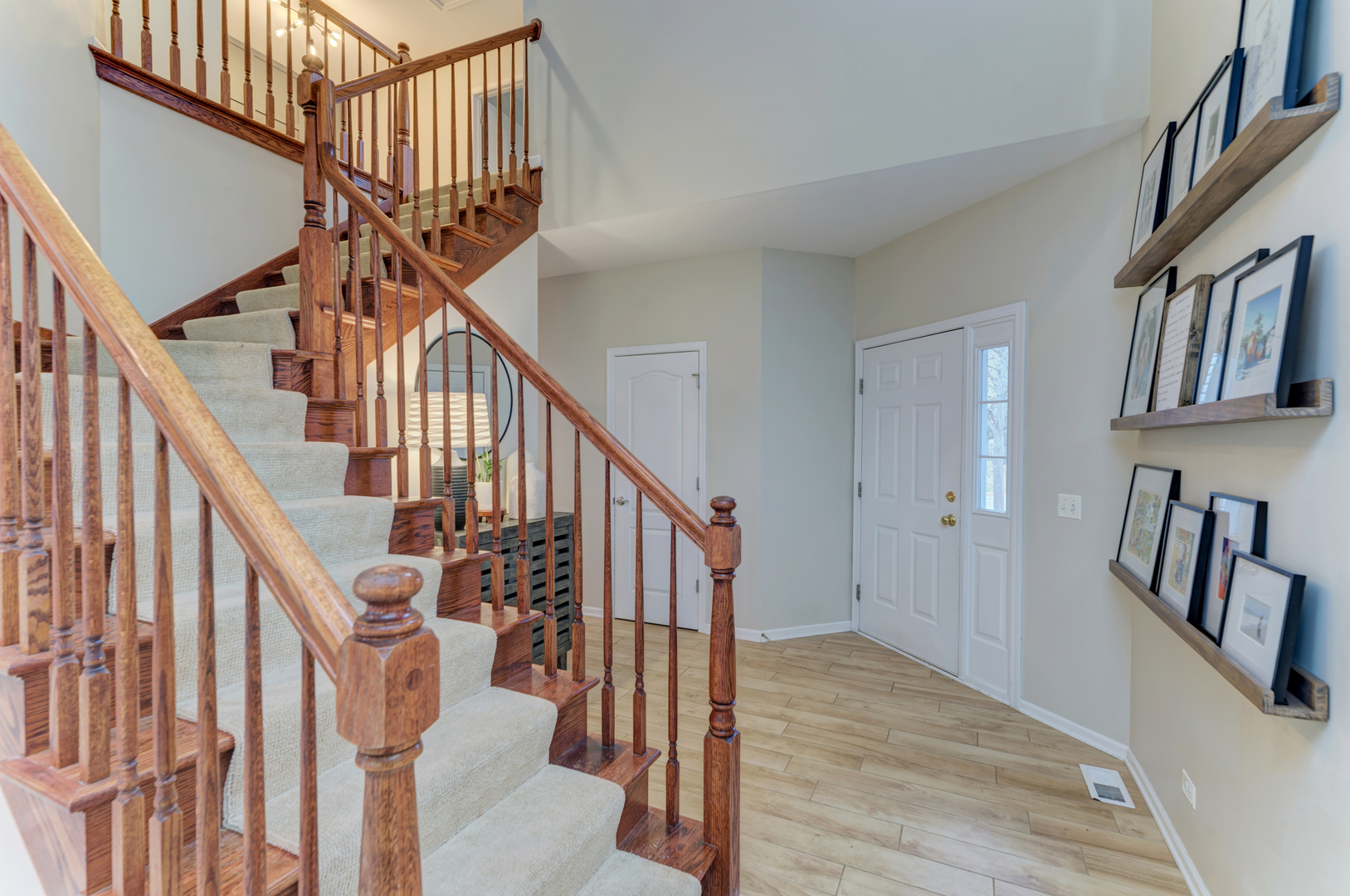 378 Ridge Road North Aurora, IL 60542 - Photo 6 of 38 Gallery Image 6