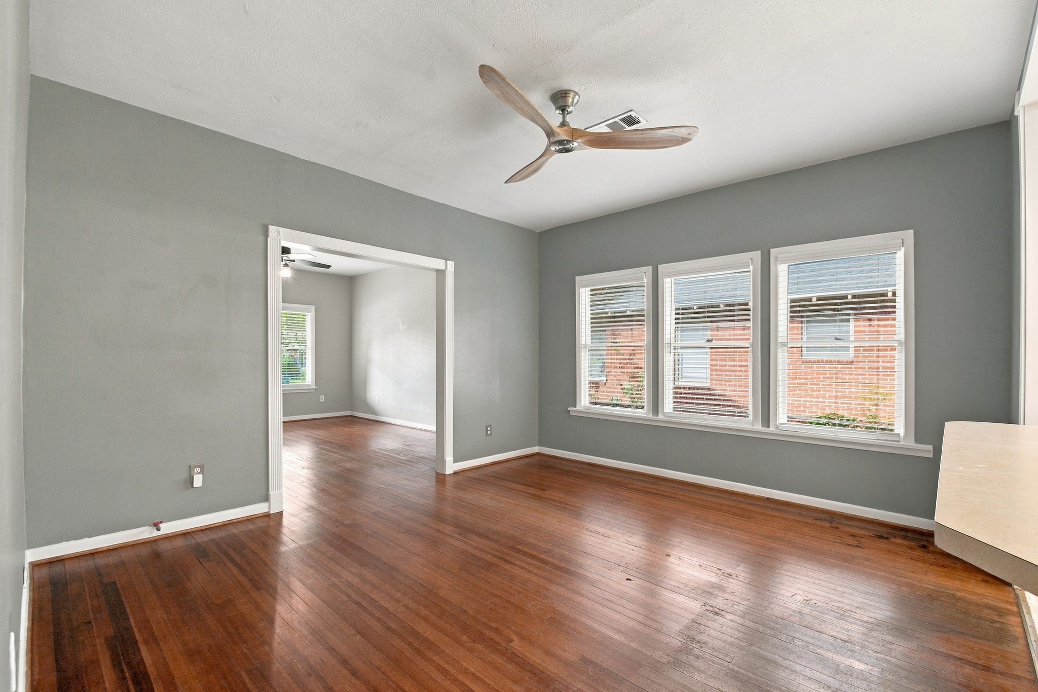 905 Pizer Street Houston, TX 77009 - Photo 6 of 20 Gallery Image 6