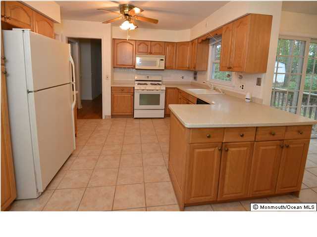 61 Dutch Lane Road Marlboro, NJ 07746 - Photo 7 of 24 Additional Photo