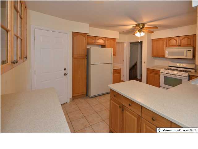 61 Dutch Lane Road Marlboro, NJ 07746 - Photo 8 of 24 Additional Photo