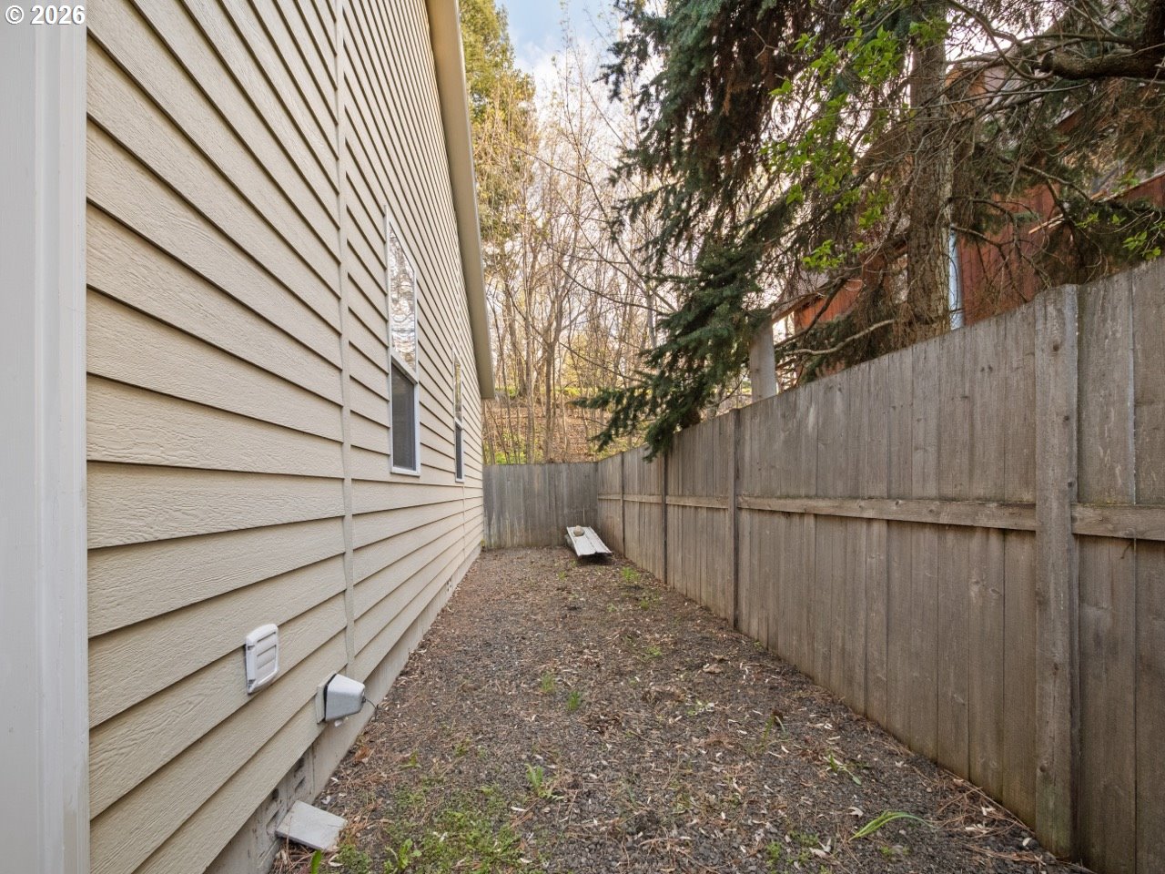 1101 B Avenue La Grande, OR 97850 - Photo 31 of 35 a view of a backyard with pathway