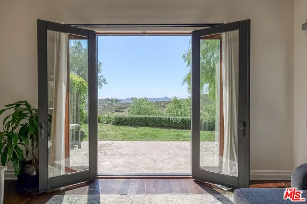 $3,500 | Mulholland Highway, Malibu, CA 90265