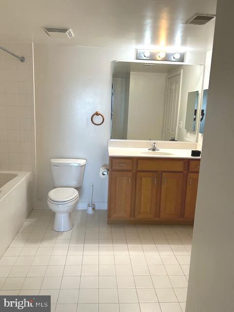 414 Water Street, Unit 2011 Baltimore, MD 21202 - Photo 10 of 25 Bathroom