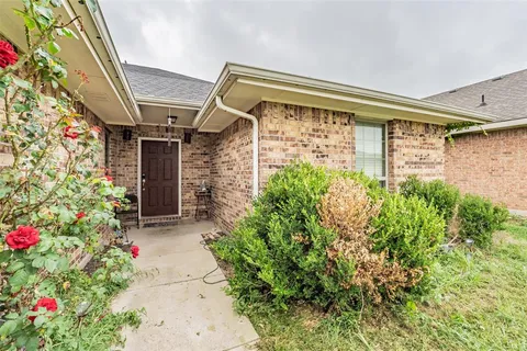 $259,990 | 9133 St Barts Road, Fort Worth, TX 76123