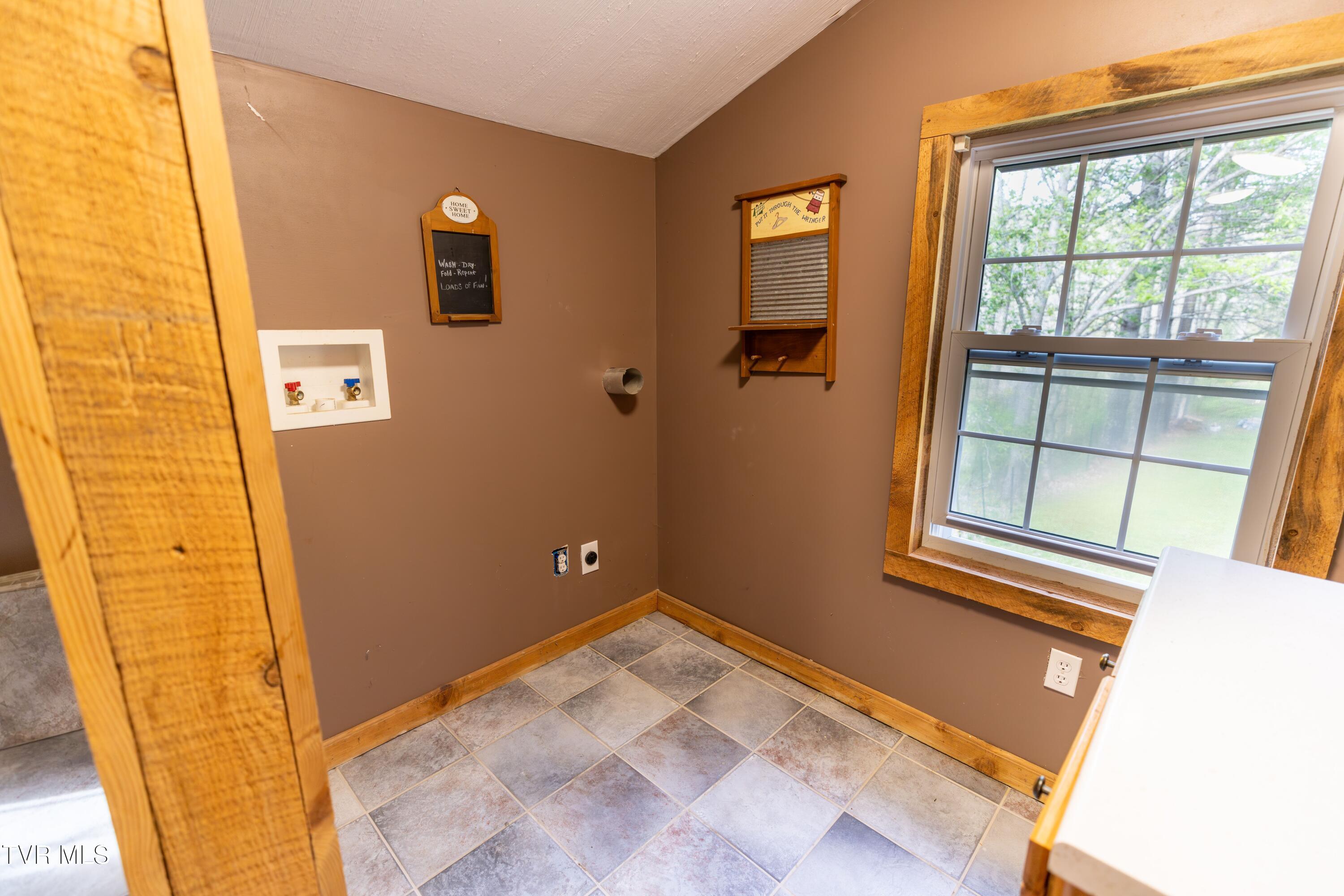 1128 Deer Meadow Road Raven, VA 24639 - Photo 26 of 45 AVmXuPXs
