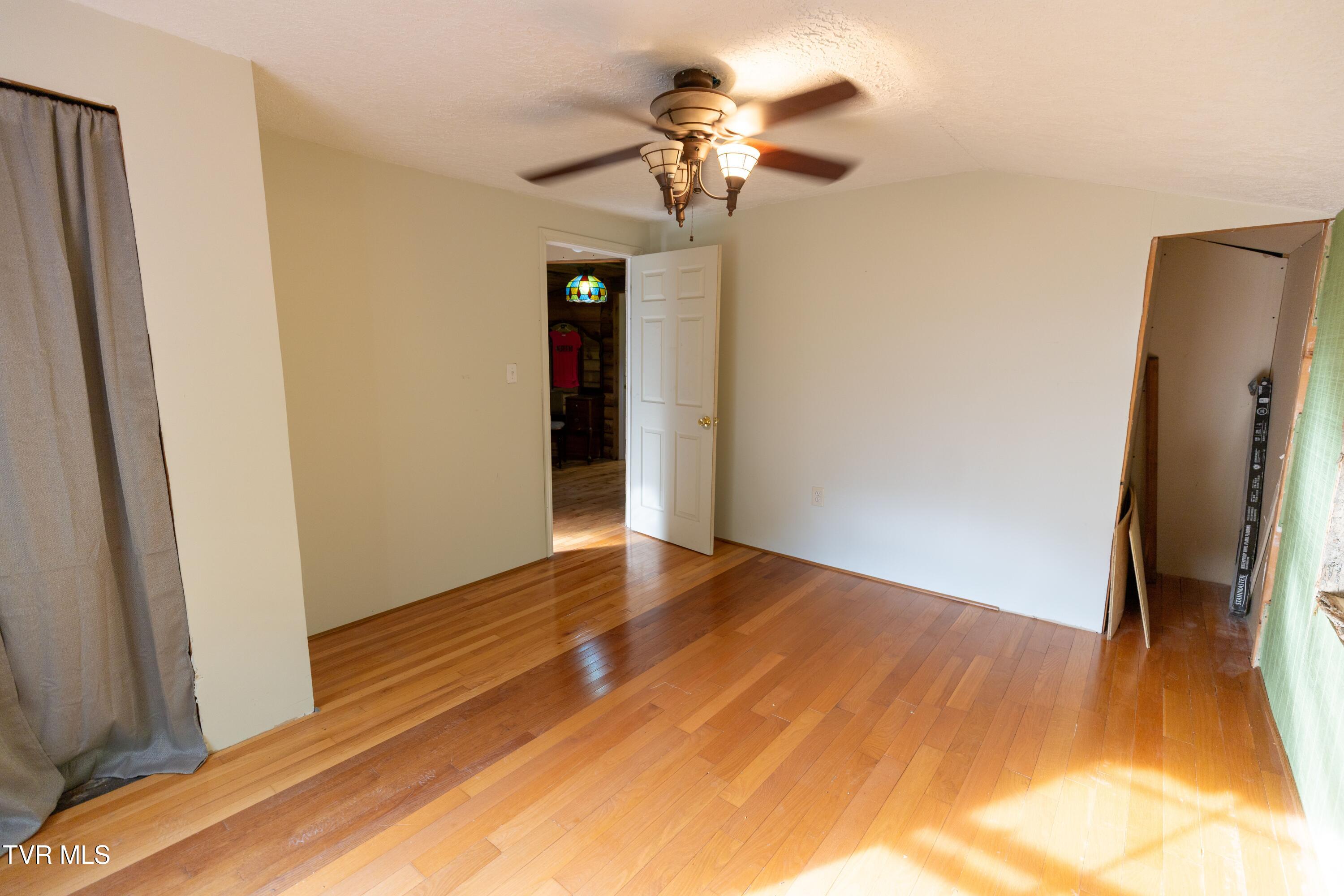 1128 Deer Meadow Road Raven, VA 24639 - Photo 34 of 45 Y_8zsRTI