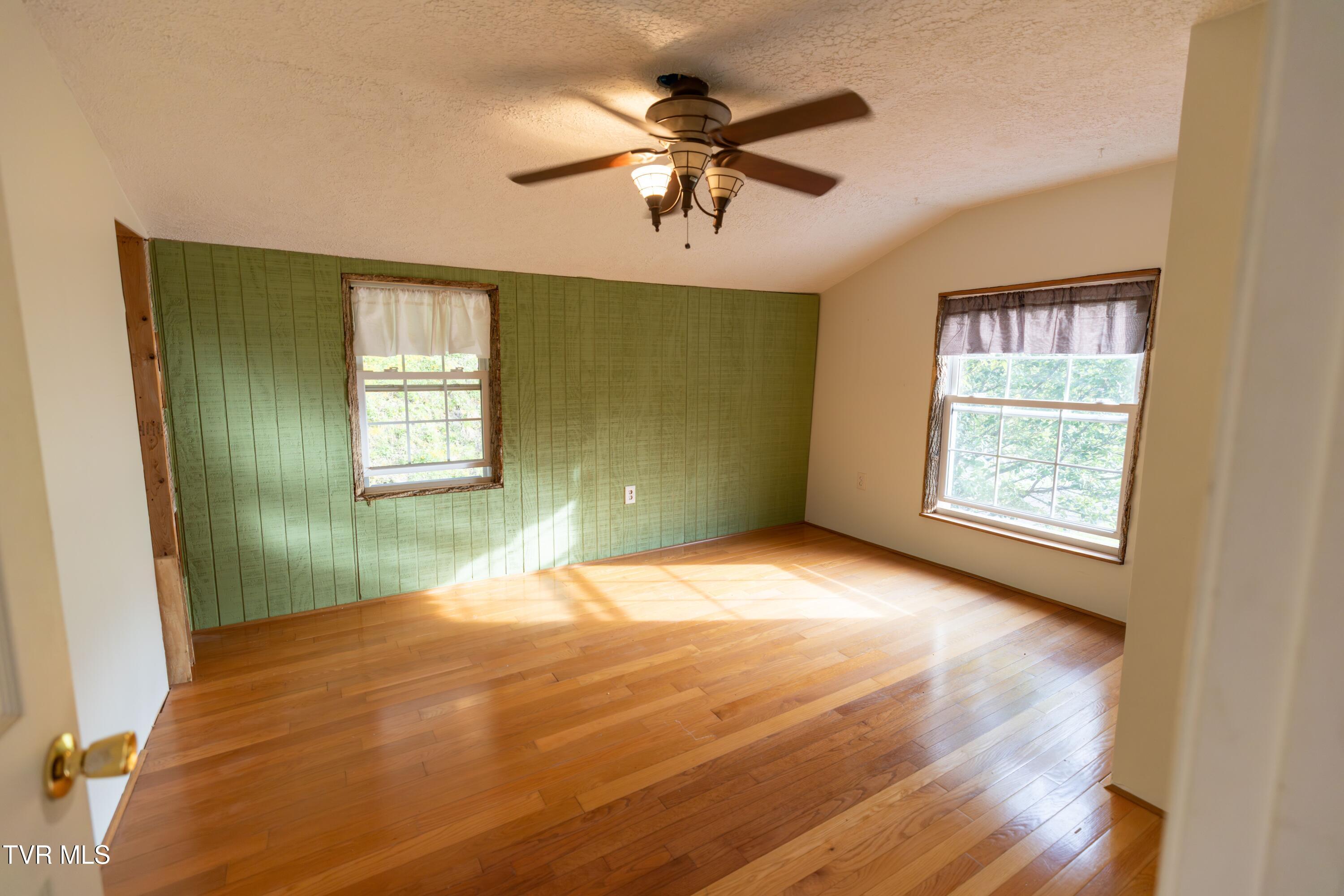 1128 Deer Meadow Road Raven, VA 24639 - Photo 36 of 45 sNRZ3Bby