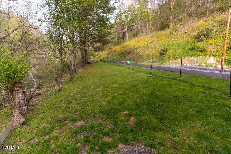 1128 Deer Meadow Road Raven, VA 24639 - Photo 37 of 45 4BhChoLw