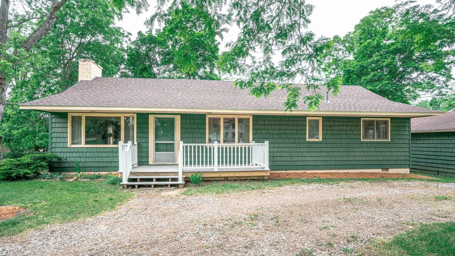 8580 Rushview Drive Pinckney, MI 48169 - Photo 2 of 40 Photo 2