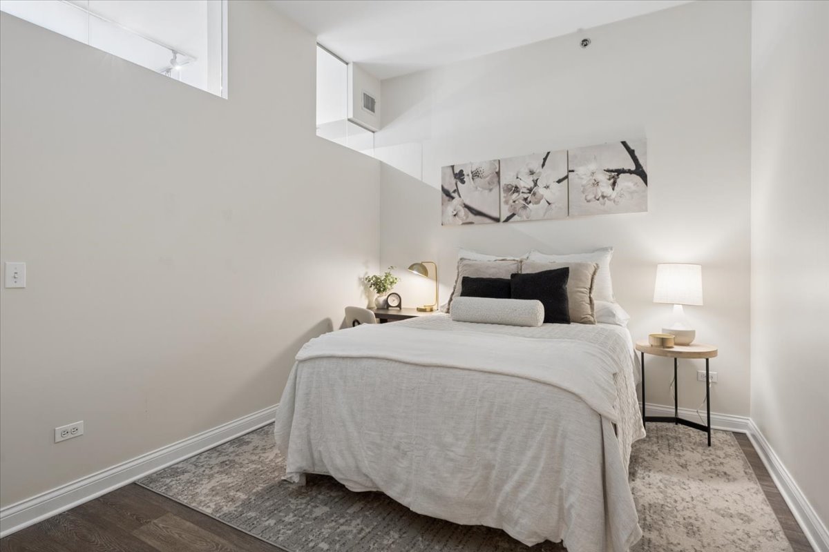 230 West Division Street, Unit 602 Chicago, IL 60610 - Photo 20 of 25