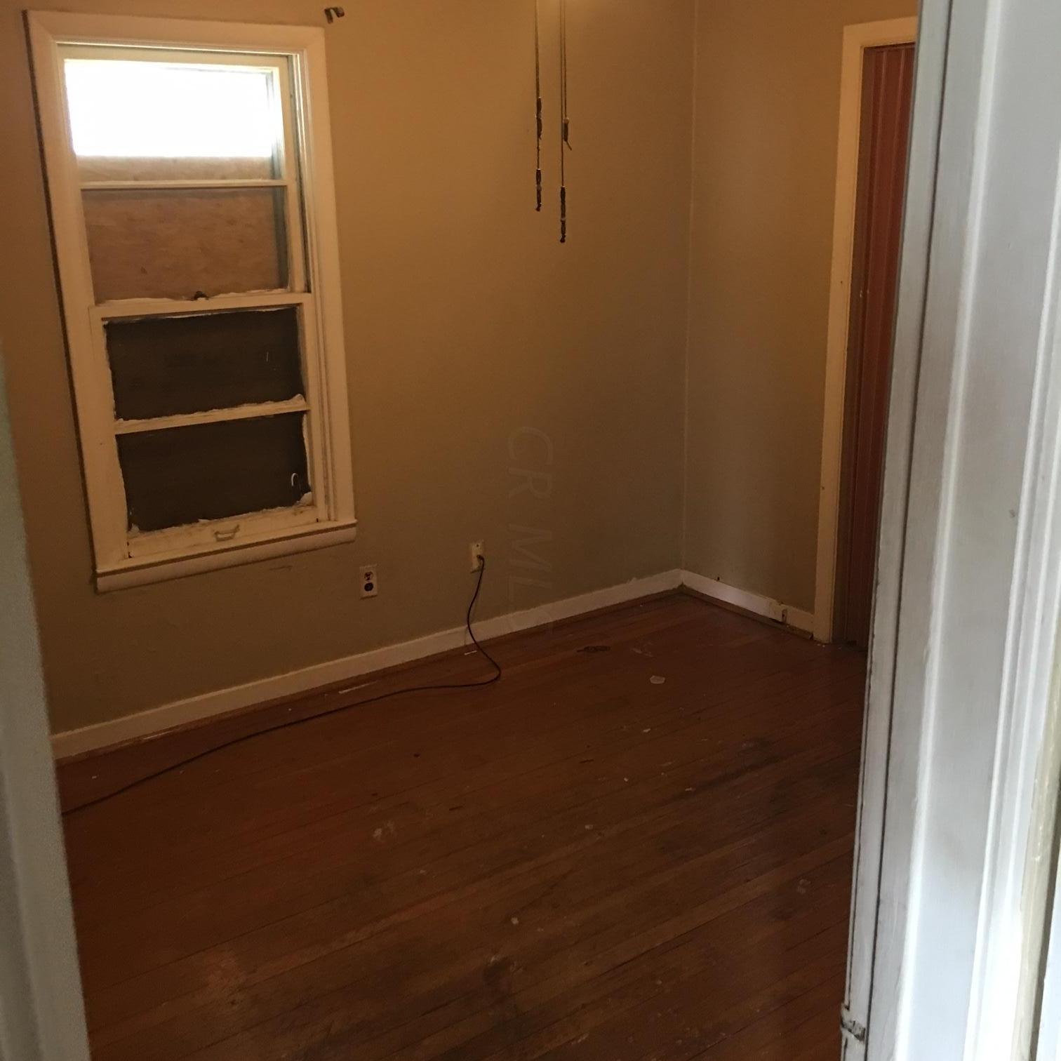 2208 Ferris Road Columbus, OH 43224 - Photo 5 of 15