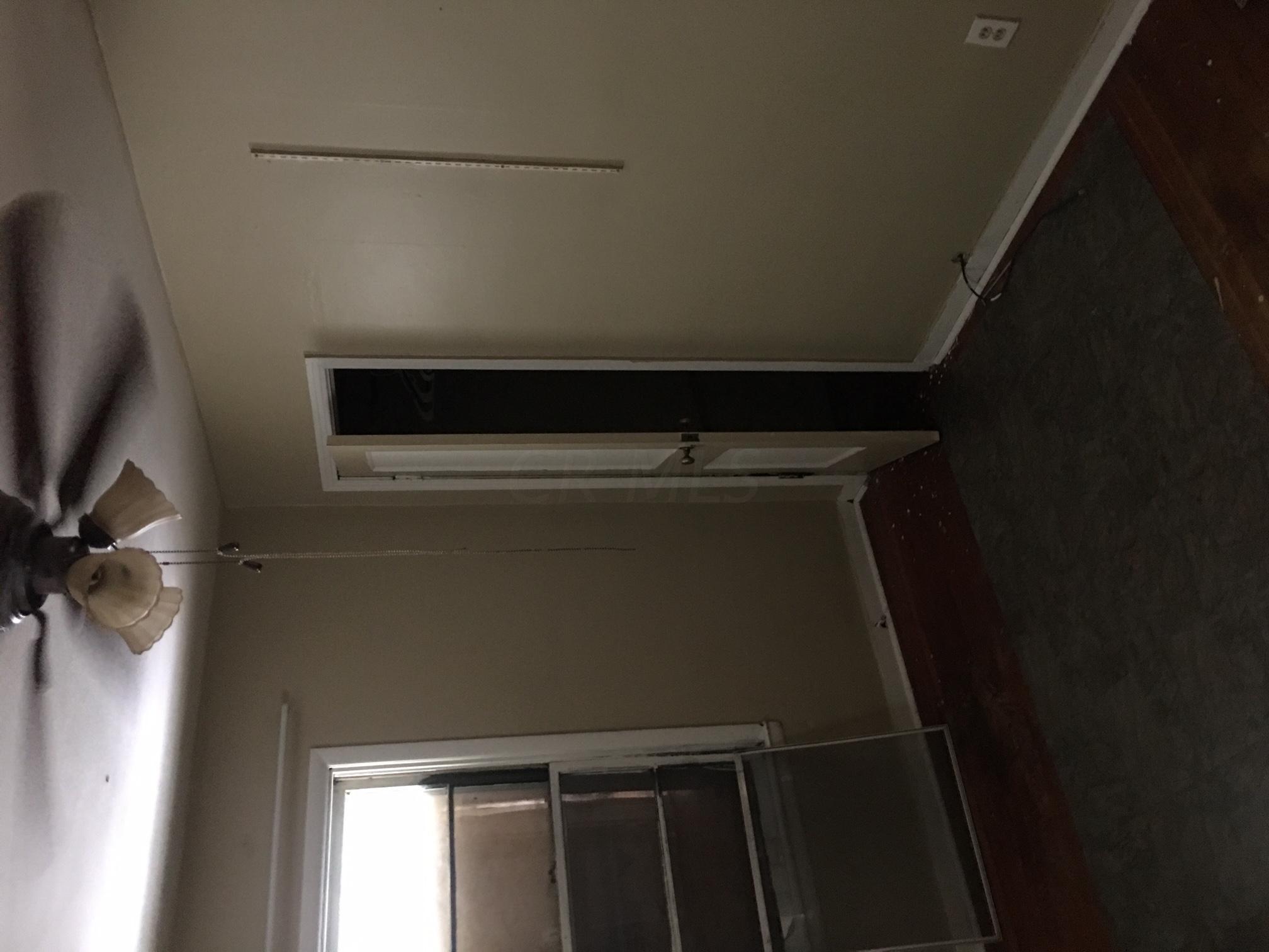 2208 Ferris Road Columbus, OH 43224 - Photo 9 of 15