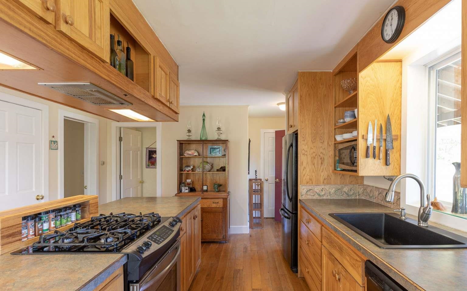 69 Rockwood Pond Road Fitzwilliam, NH 03447 - Photo 5 of 20 Gallery Image 5