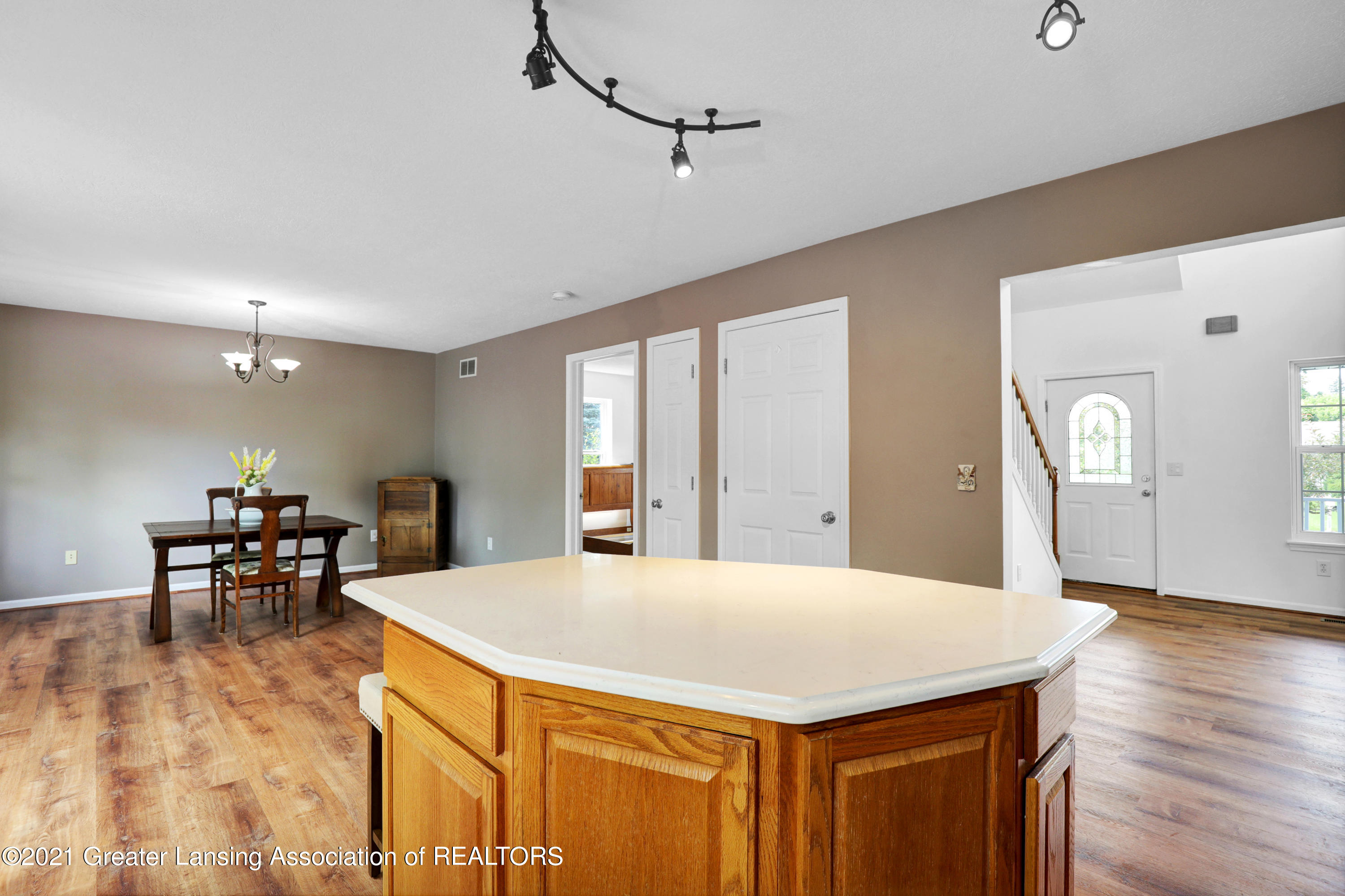 401 West Rolfe Street Perry, MI 48872 - Photo 8 of 41 9I3A9820