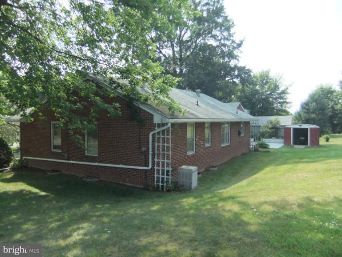 1942 Day Road Hagerstown, MD 21740 - Photo 2 of 29 Exterior (General)