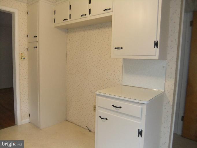 1942 Day Road Hagerstown, MD 21740 - Photo 13 of 29 Kitchen