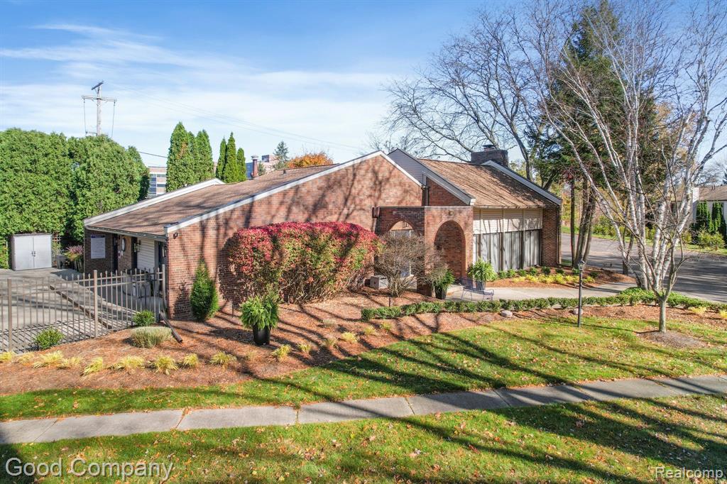 1068 Willow Grove Court Rochester, MI 48307 - Photo 13 of 45