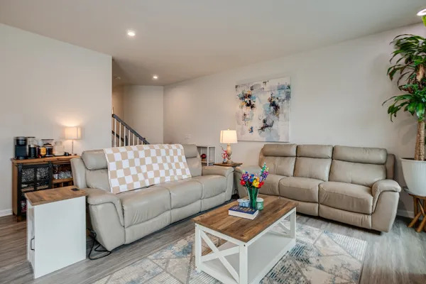 $2,350 | 1232 Savannah Avenue, Gallatin, TN 37066