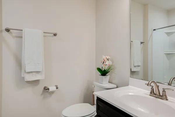 $2,350 | 1232 Savannah Avenue, Gallatin, TN 37066