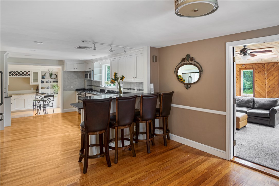 1615 Boston Neck Road North Kingstown, RI 02874 - Photo 9 of 34 Gallery Image 9