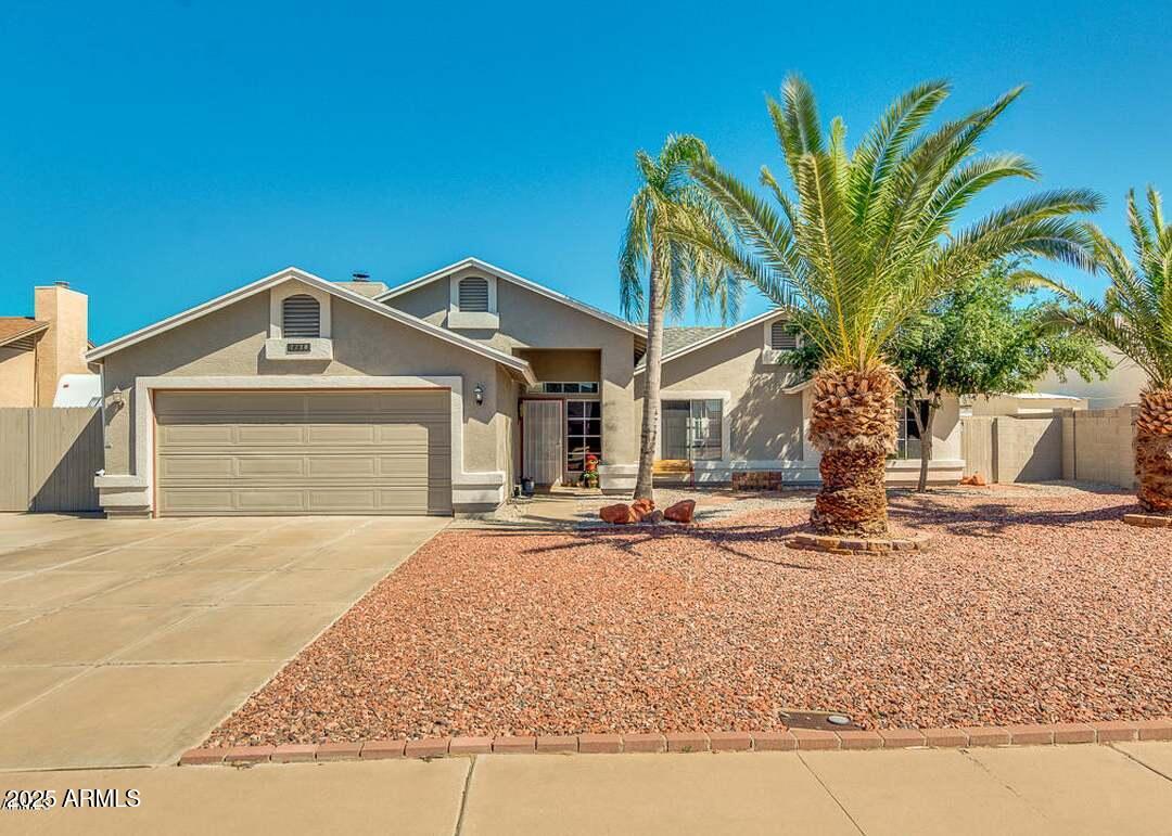 7738 West Shangri-la Road Peoria, AZ 85345 - Photo 1 of 30