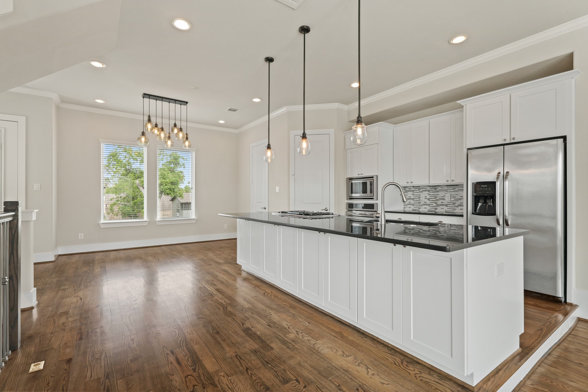 906 West 17th Street, Unit E Houston, TX 77008 - Photo 4 of 36