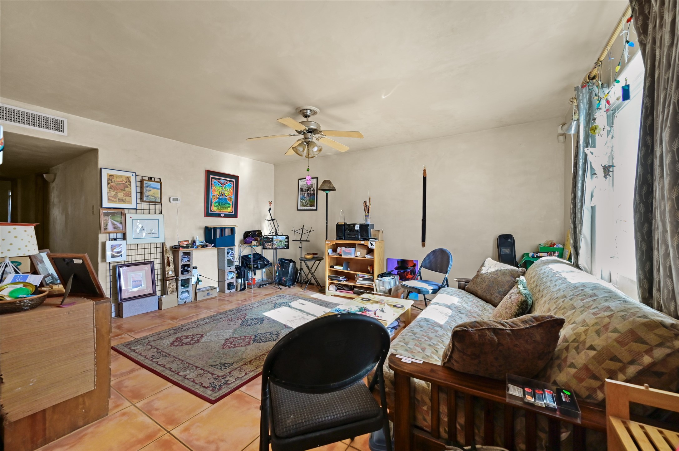 2829 Siringo Road Santa Fe, NM 87507 - Photo 5 of 18 Entry view into living room