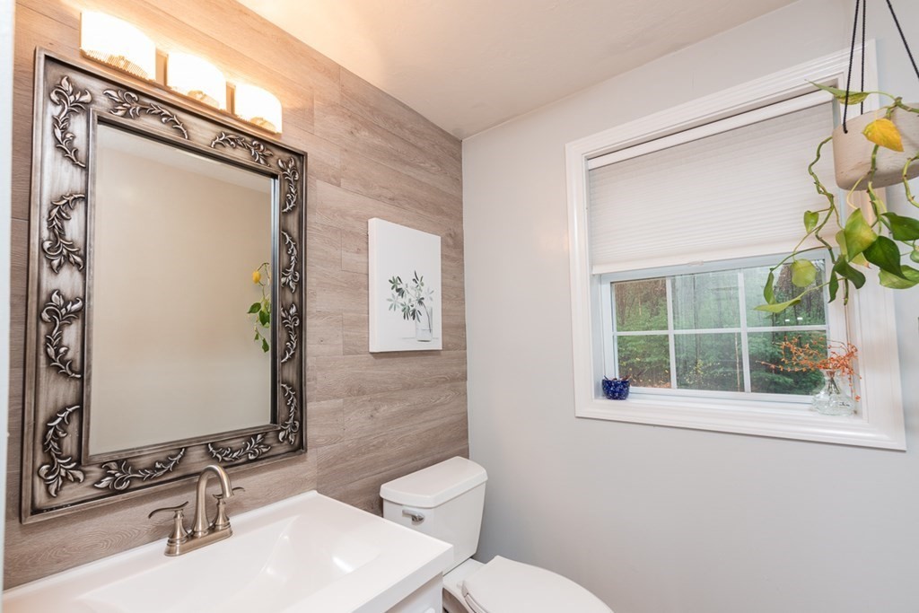 26 Nash Road Ashby, MA 01431 - Photo 15 of 32