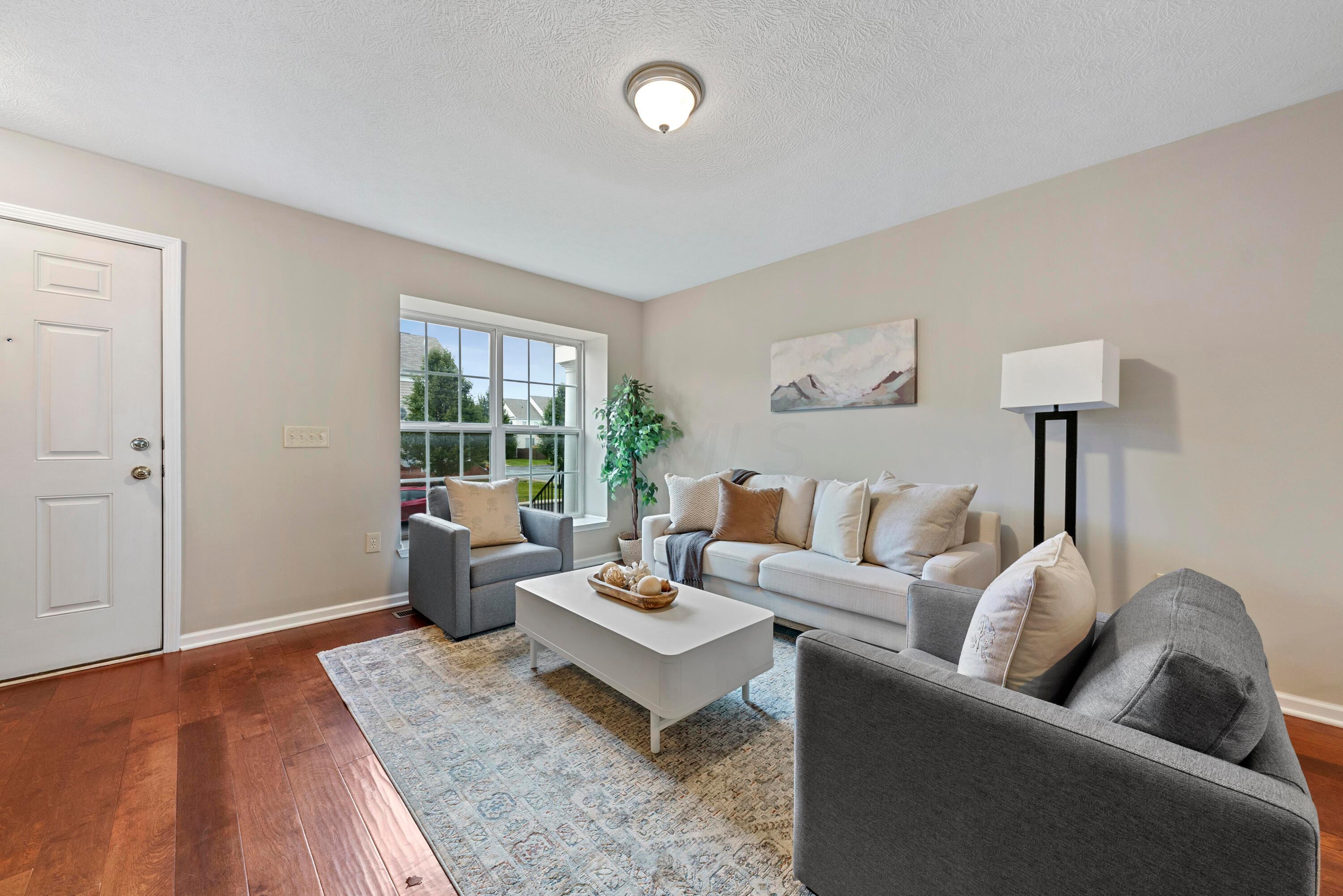 6261 Needletail Road, Unit 32626 Columbus, OH 43230 - Photo 3 of 25 DSC05965