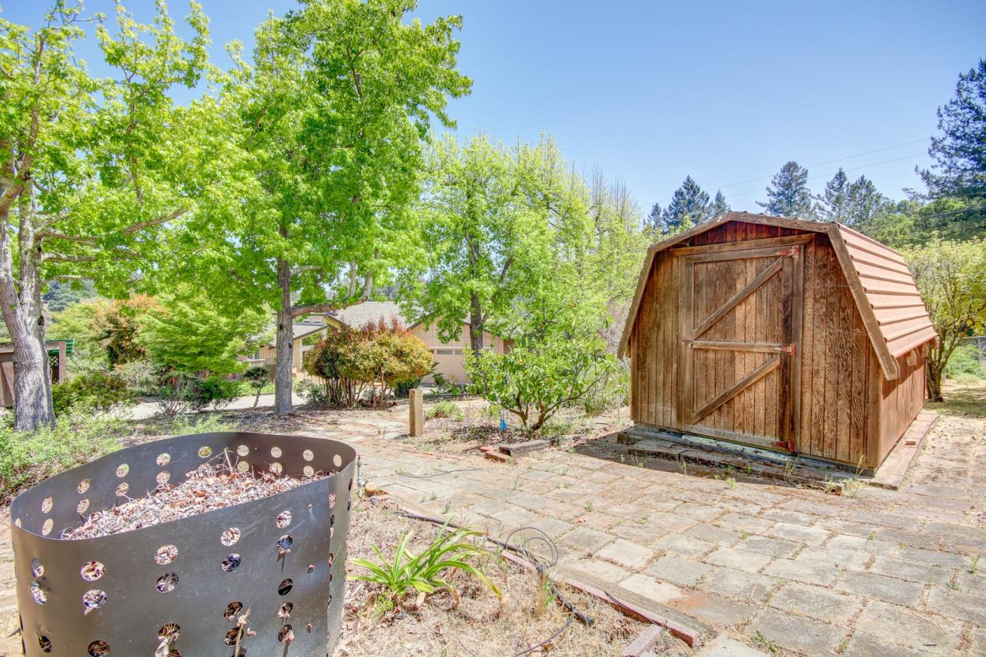 1972 Cox Road Aptos, CA 95003 - Photo 13 of 52 Gallery Image 13