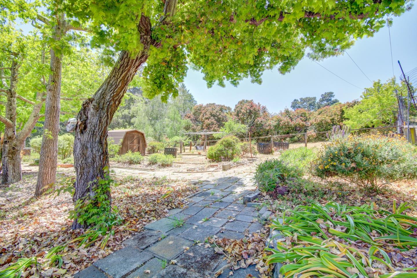 1972 Cox Road Aptos, CA 95003 - Photo 18 of 52 Gallery Image 18
