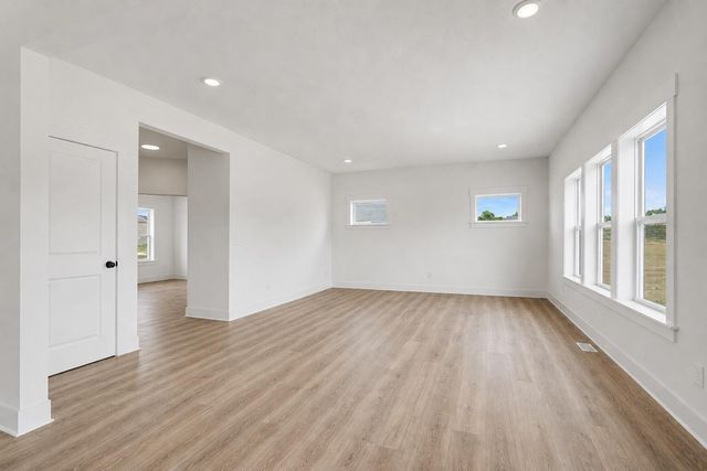 $539,900 | 7964 Snow View Drive Southeast, Alto, MI 49302