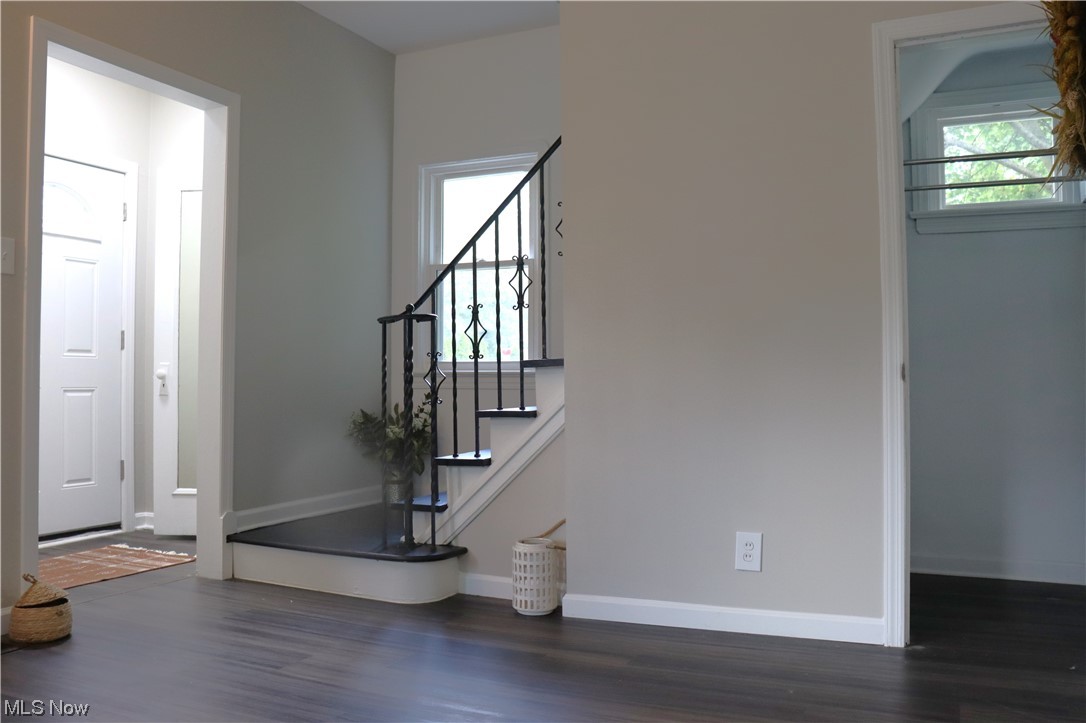 1080 Roanoke Road Cleveland, OH 44121 - Photo 18 of 30 Gallery Image 18