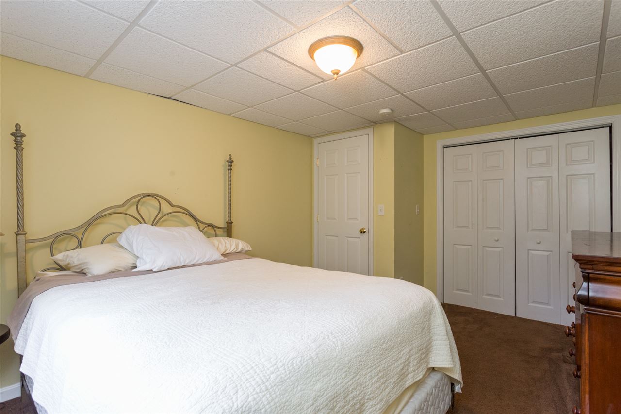 505 Chases Grove Road Derry, NH 03038 - Photo 28 of 38