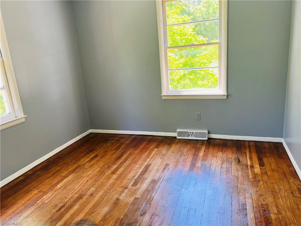 1064 Grassy Knob Road Pinnacle, NC 27043 - Photo 6 of 8 Gallery Image 6
