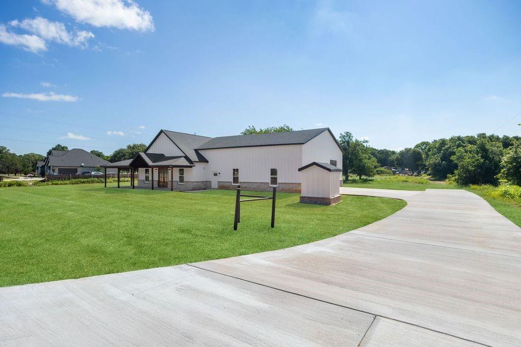 181 County Road 4757 Rhome, TX 76078 - Photo 33 of 38 Gallery Image 33
