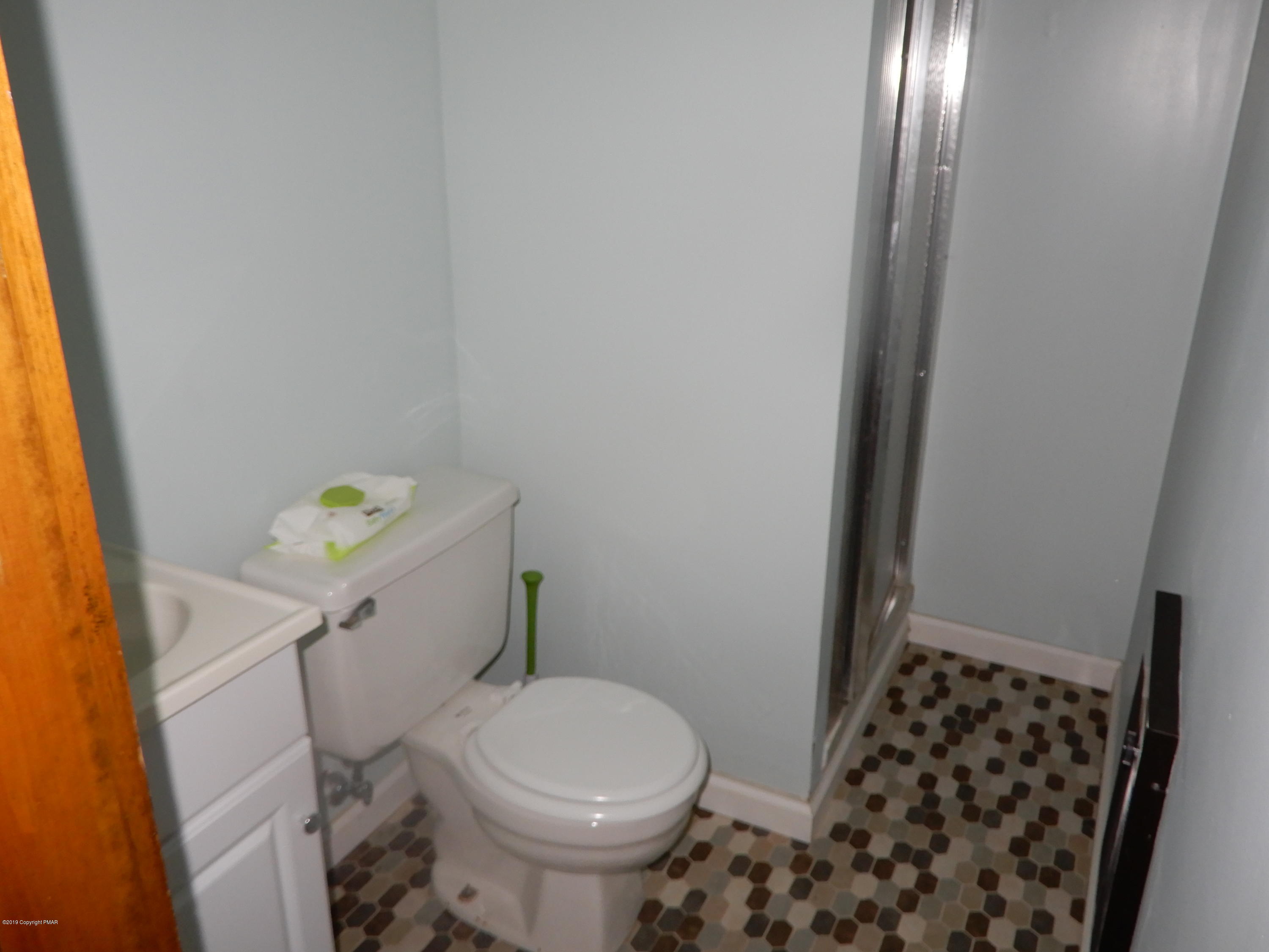 928 Bushkill Falls Road Bushkill, PA 18324 - Photo 5 of 19 DSCN4993