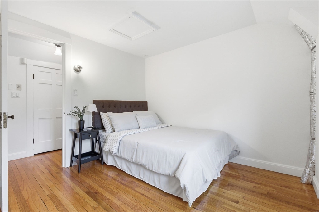 127 Larchmont Road Melrose, MA 02176 - Photo 25 of 42