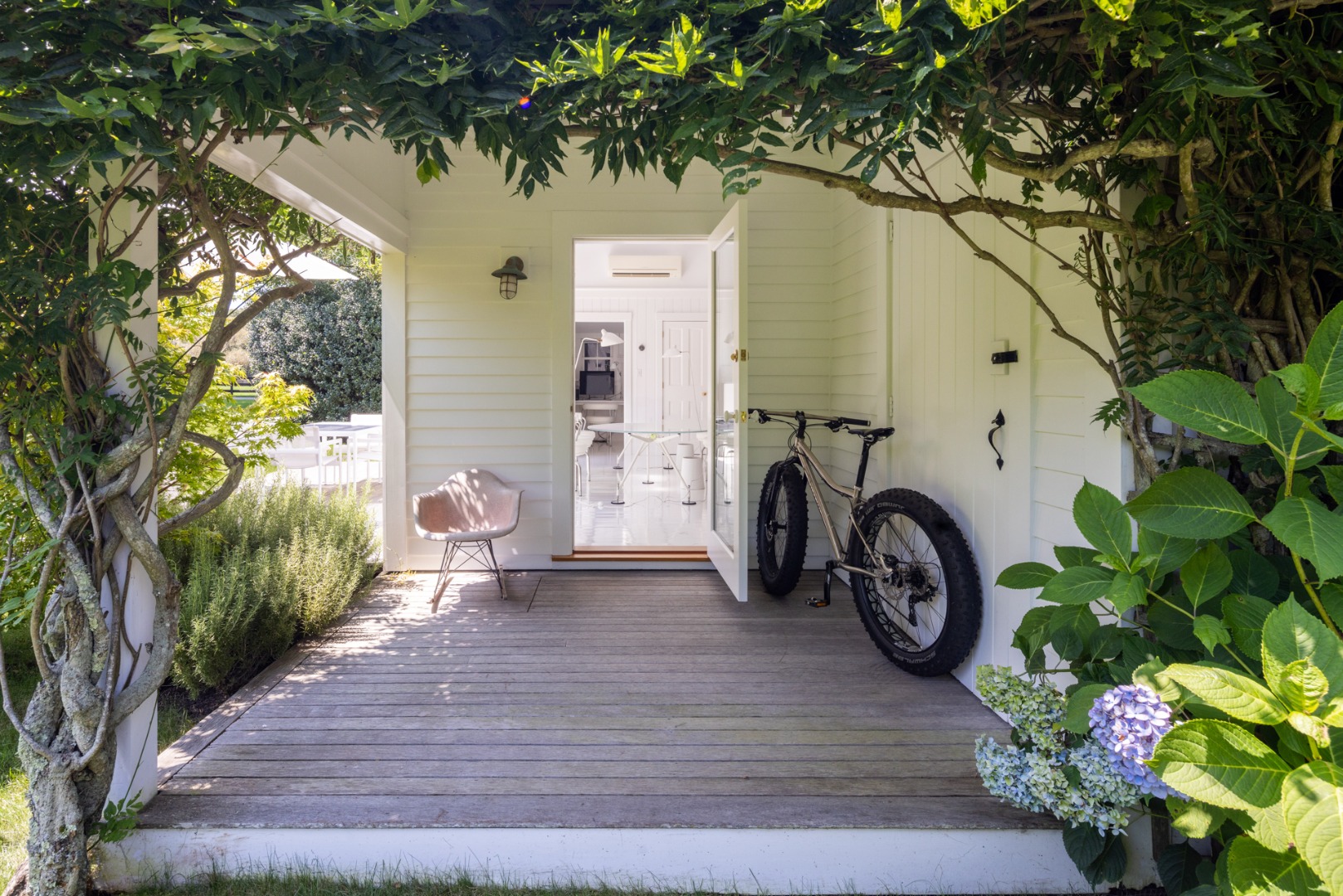 41 Cobbs Hill Road Chilmark, MA 02535 - Photo 35 of 46 a view of a house with a patio
