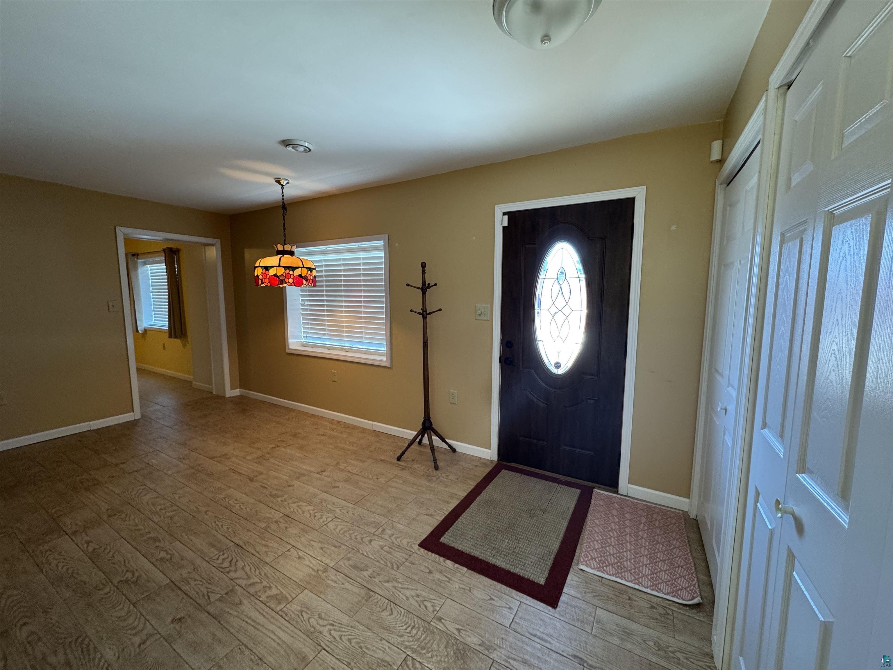 406 4th Street Moose Lake, MN 55767 - Photo 4 of 42 Entry to Home