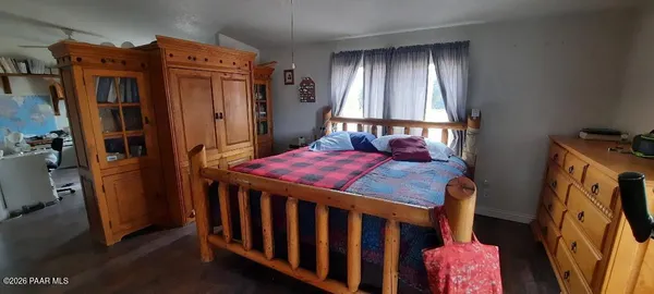 a bathroom with a toilet