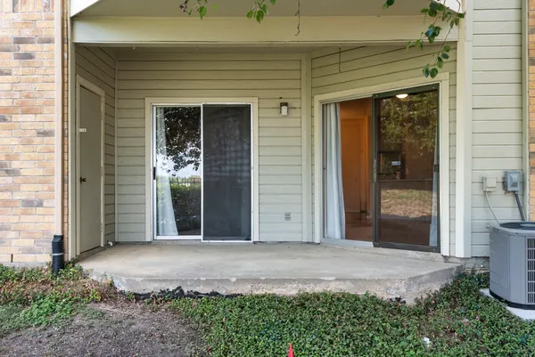 $1,225 | 2450 Wickersham Lane, Unit 109, Austin, TX 78741
