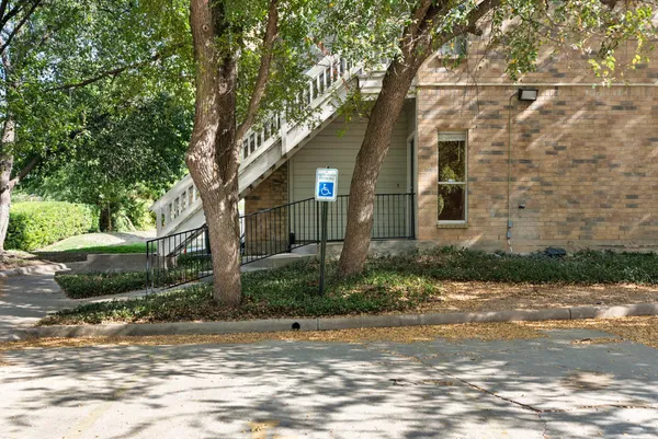 $1,225 | 2450 Wickersham Lane, Unit 109, Austin, TX 78741