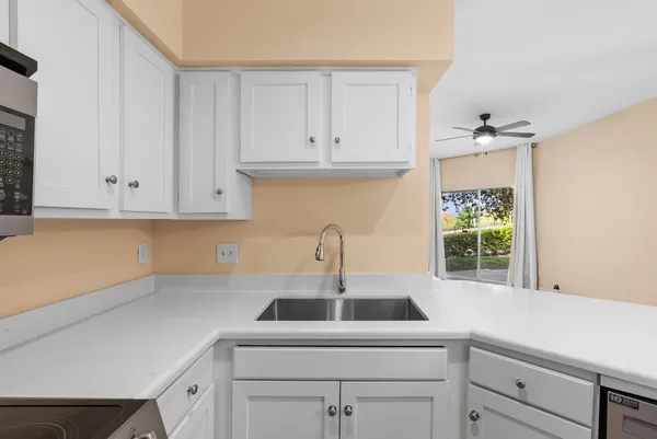 $1,225 | 2450 Wickersham Lane, Unit 109, Austin, TX 78741