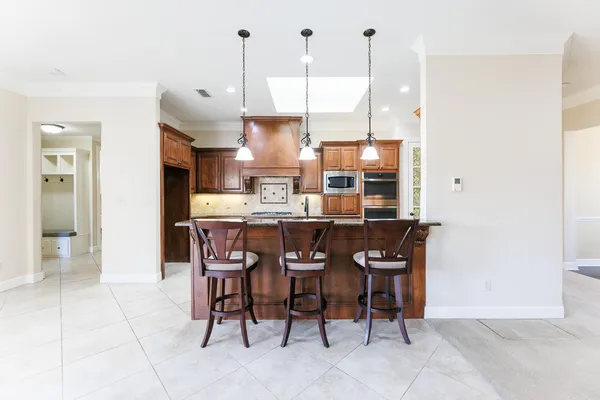 $720,000 | 7707 La Salle Avenue, Lubbock, TX 79424