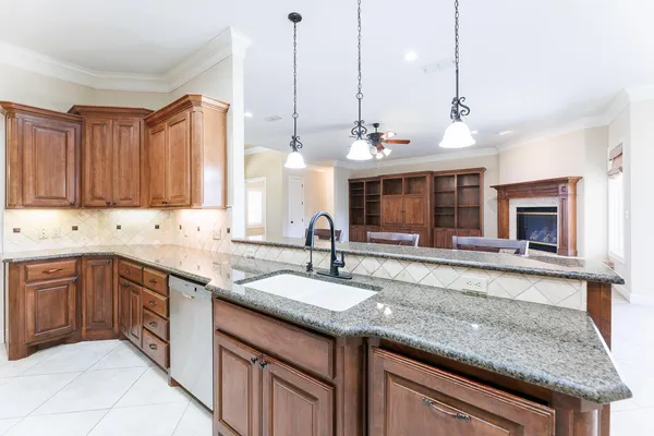 $720,000 | 7707 La Salle Avenue, Lubbock, TX 79424